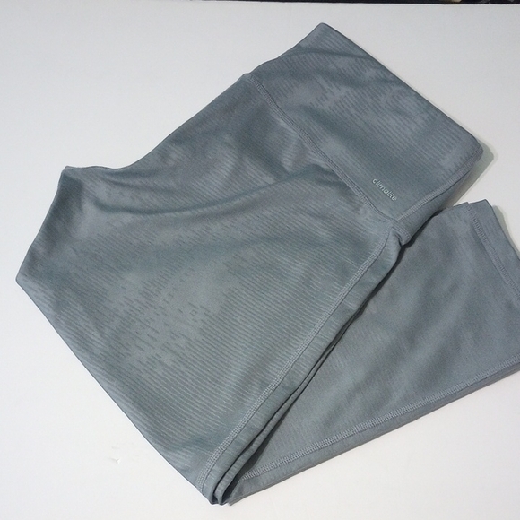 Adidas Climate Ultimate Mid-rise 3/4 Gray Crop Leggings - Picture 2 of 11